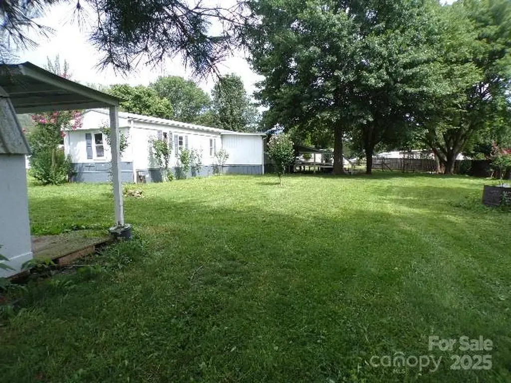 71 Flat Creek Road Waynesville NC 28785