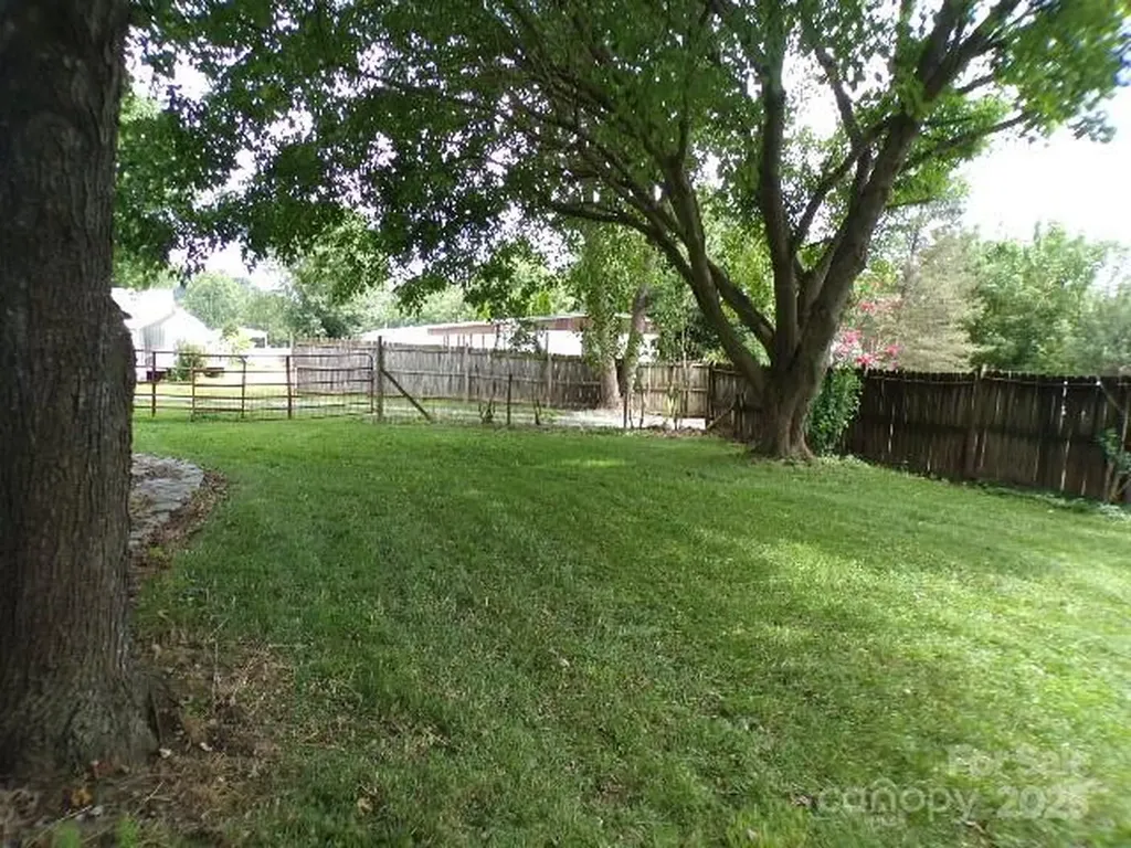 71 Flat Creek Road Waynesville NC 28785
