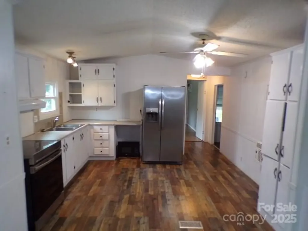 71 Flat Creek Road Waynesville NC 28785