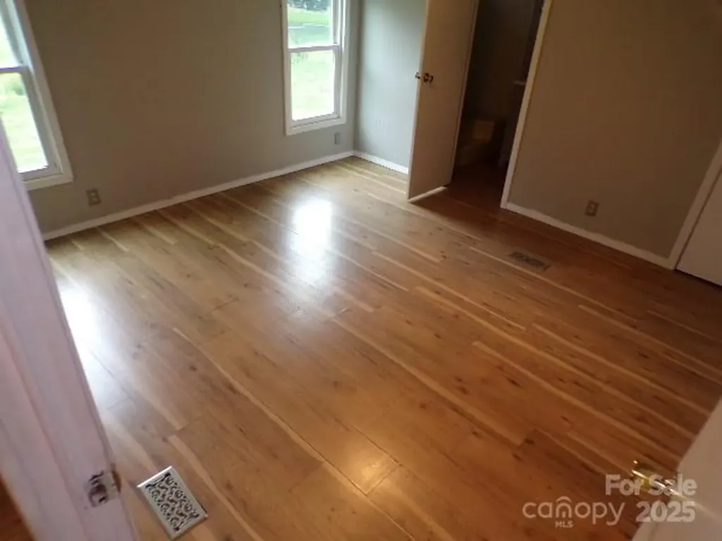 71 Flat Creek Road Waynesville NC 28785