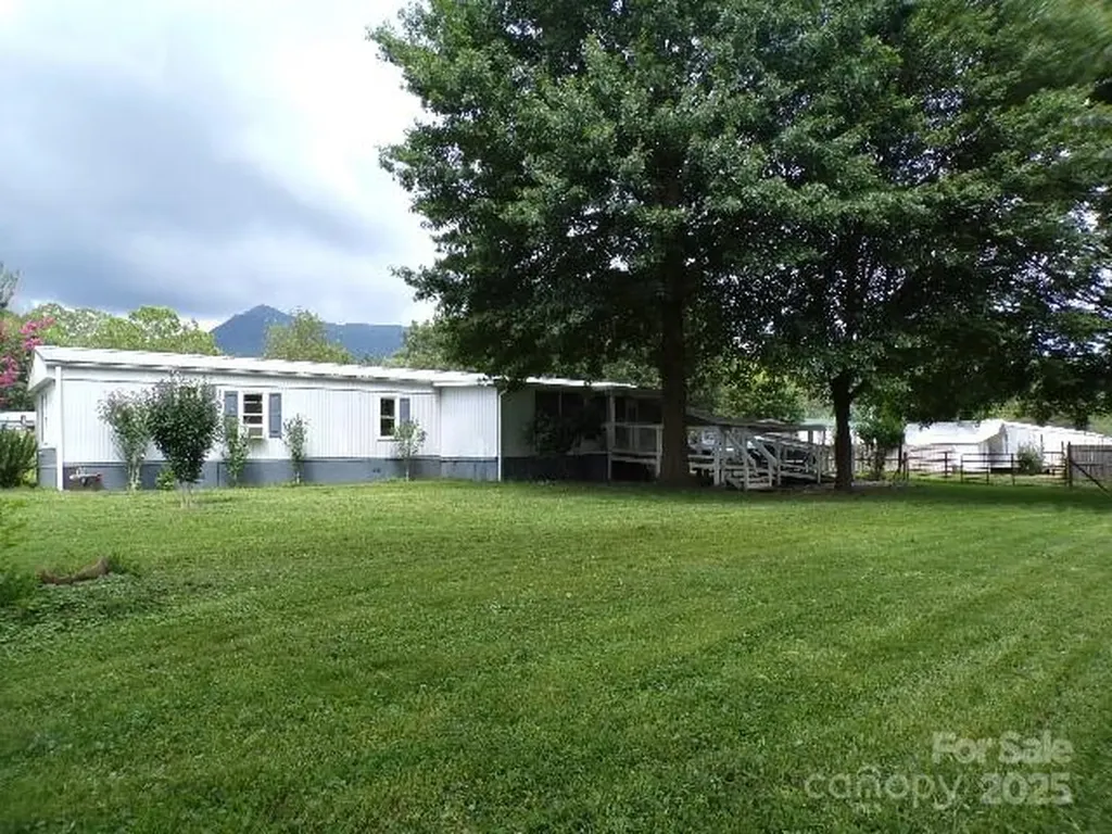 71 Flat Creek Road Waynesville NC 28785