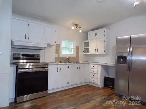 71 Flat Creek Road Waynesville NC 28785