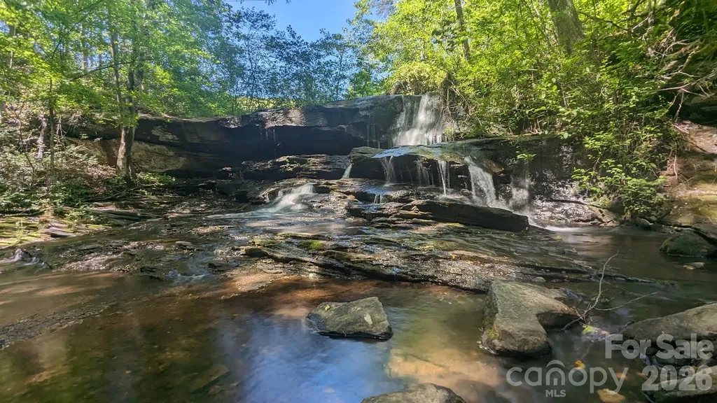 257 Roadrunner Circle Lake Lure NC 28746