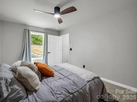 257 Roadrunner Circle Lake Lure NC 28746