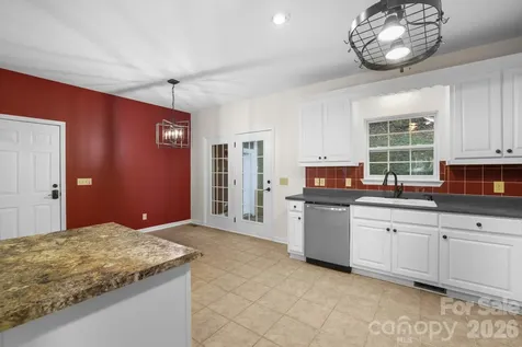 166 Jay Bird Drive Sylva NC 28779