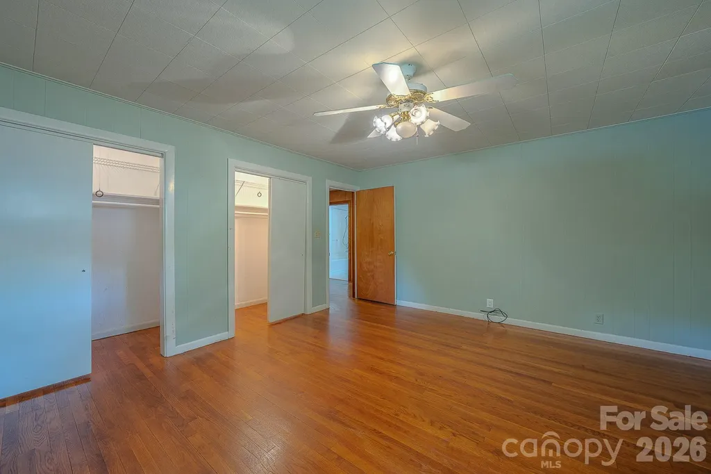 105 Alexander Avenue Swannanoa NC 28778