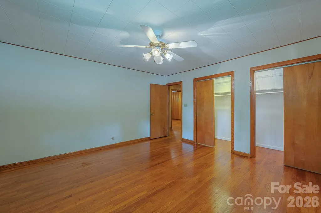105 Alexander Avenue Swannanoa NC 28778