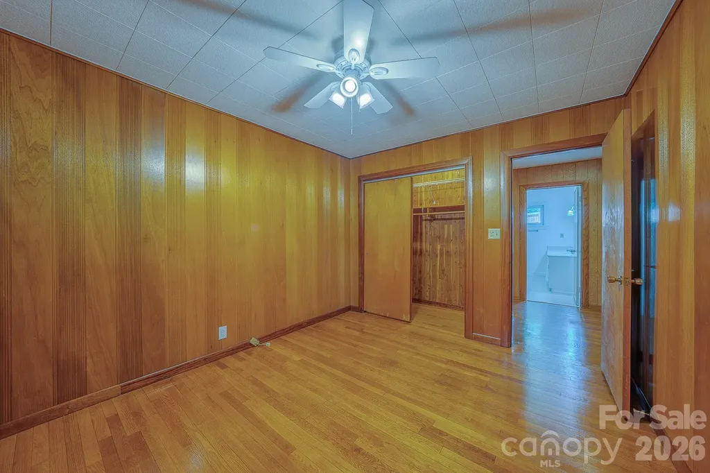 105 Alexander Avenue Swannanoa NC 28778