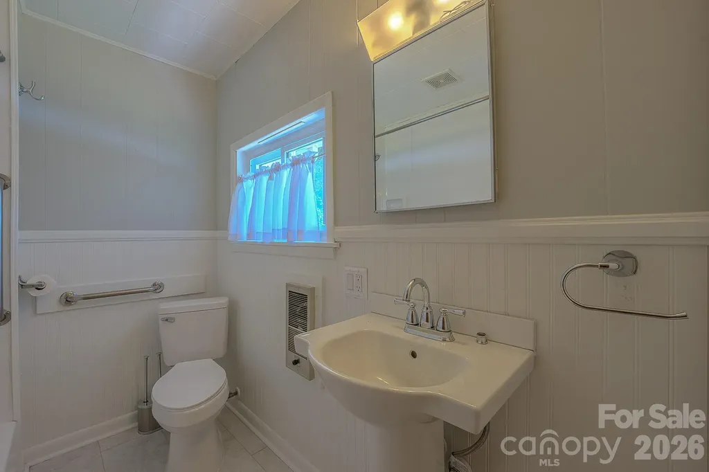 105 Alexander Avenue Swannanoa NC 28778