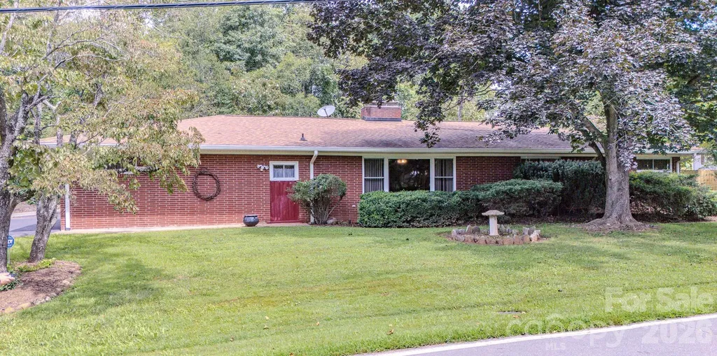 105 Alexander Avenue Swannanoa NC 28778