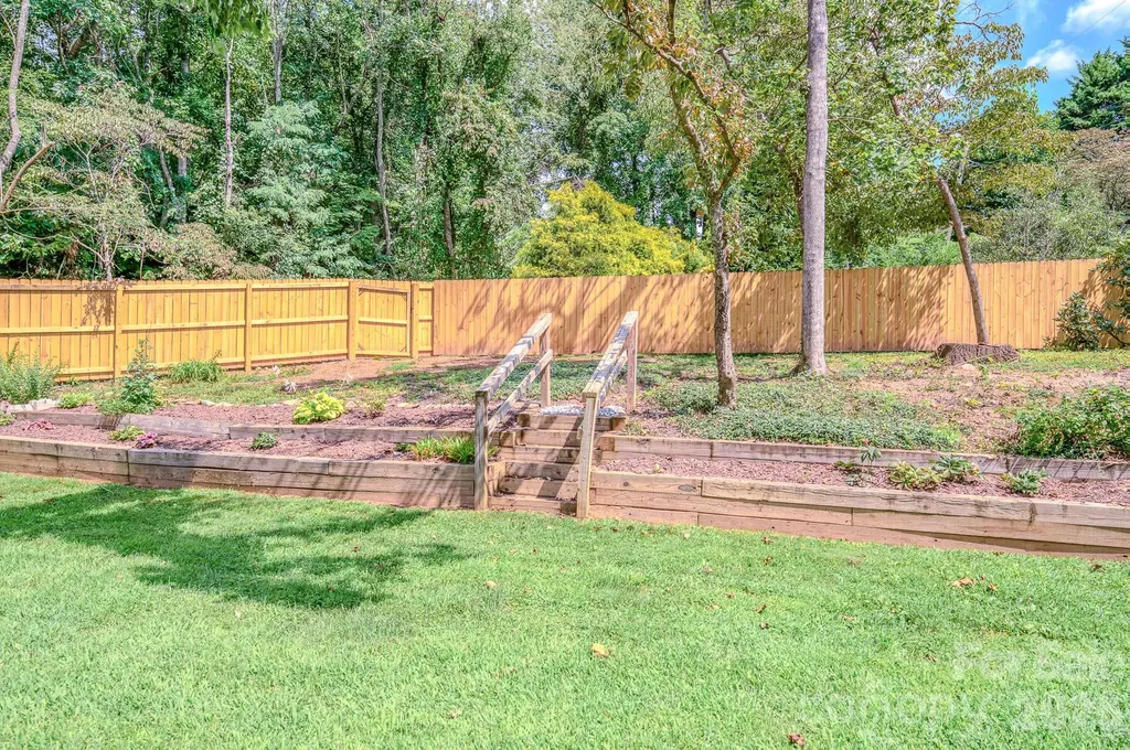 105 Alexander Avenue Swannanoa NC 28778