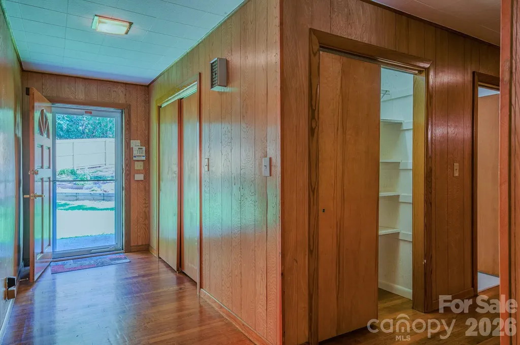 105 Alexander Avenue Swannanoa NC 28778