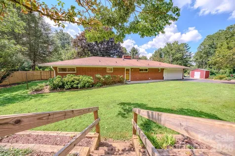 105 Alexander Avenue Swannanoa NC 28778
