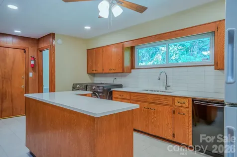 105 Alexander Avenue Swannanoa NC 28778