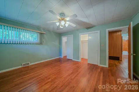105 Alexander Avenue Swannanoa NC 28778