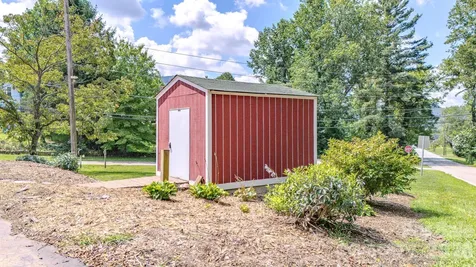 105 Alexander Avenue Swannanoa NC 28778