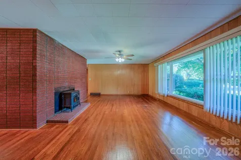 105 Alexander Avenue Swannanoa NC 28778