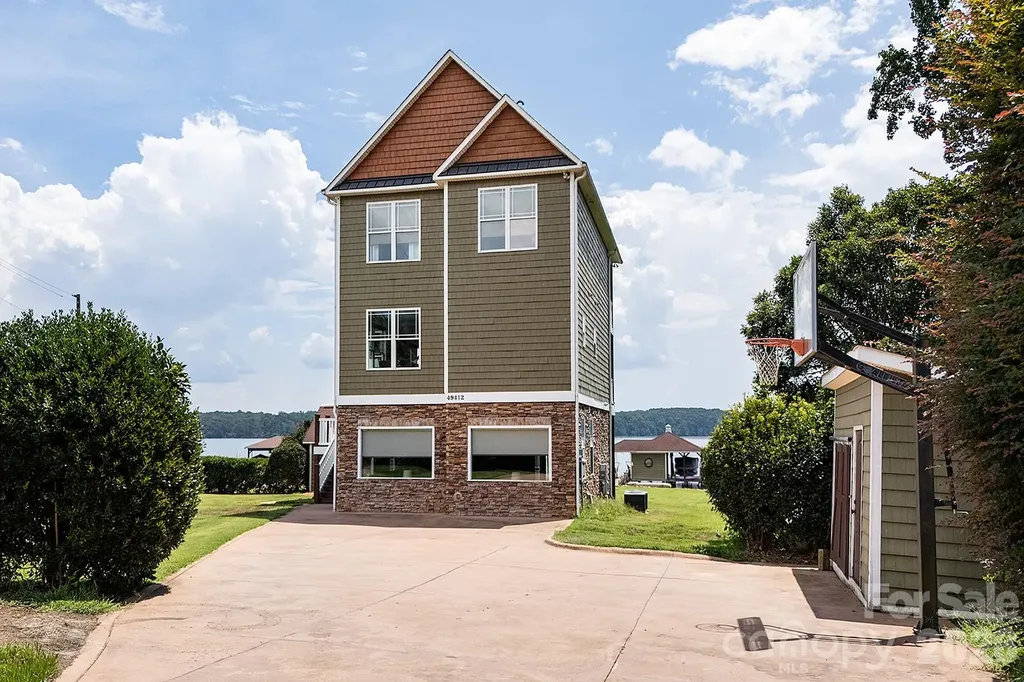 49412 Wood Land Drive Norwood NC 28128