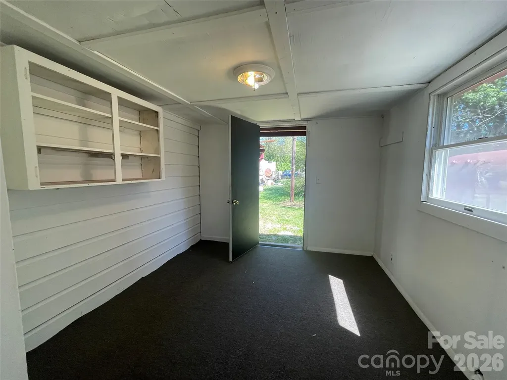 51 Robinson Street Waynesville NC 28786