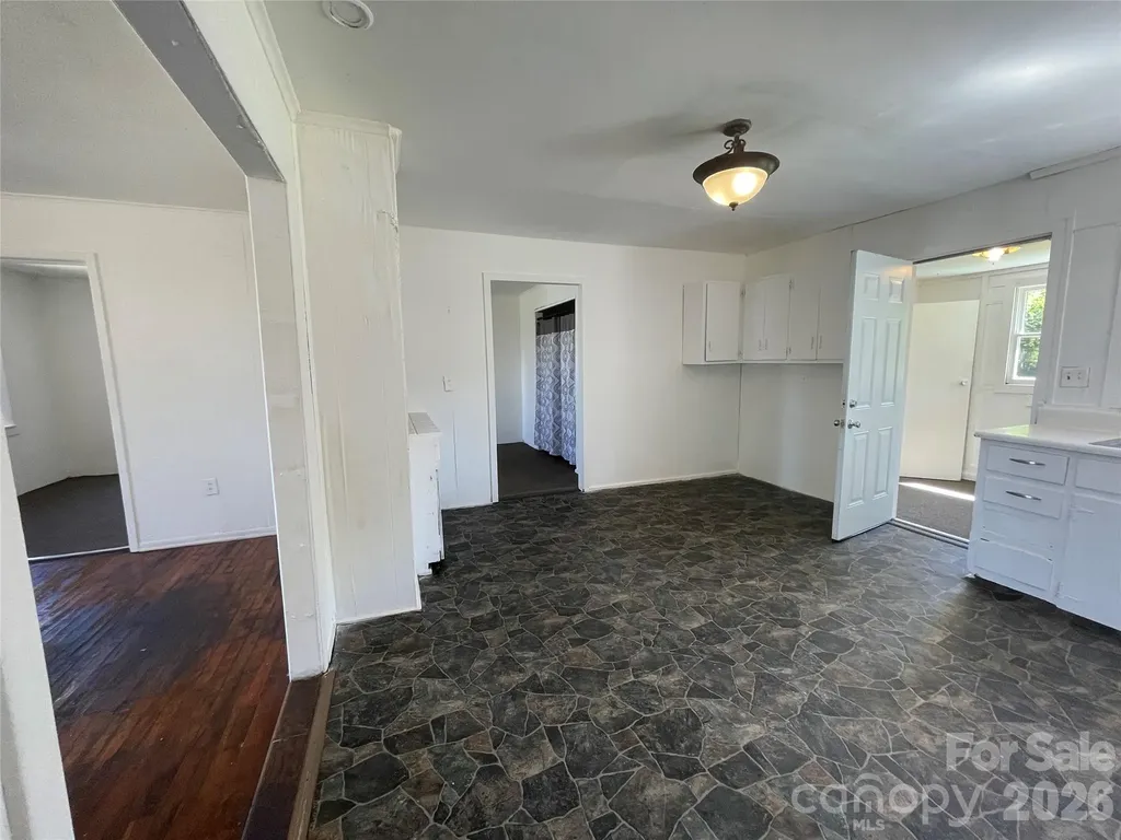 51 Robinson Street Waynesville NC 28786