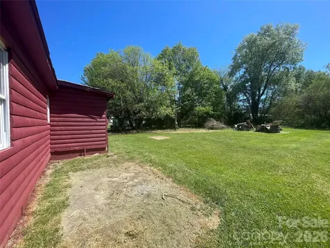 51 Robinson Street Waynesville NC 28786