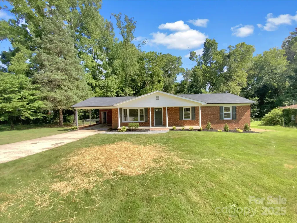 301 Briarcliff Drive Kannapolis NC 28081