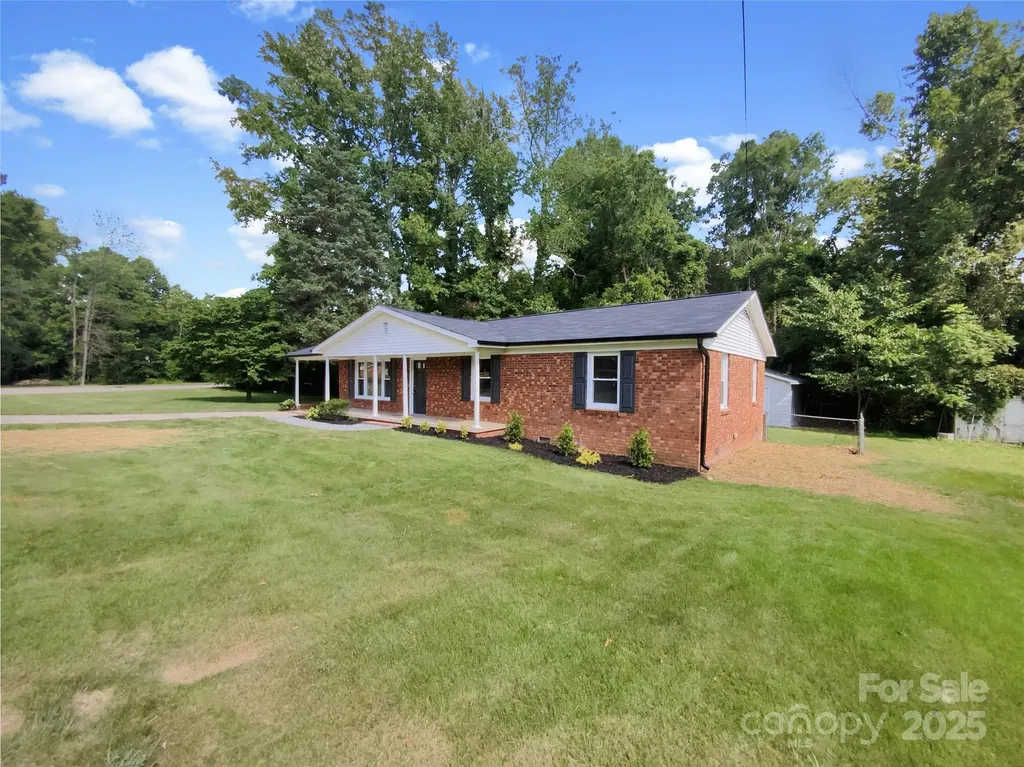 301 Briarcliff Drive Kannapolis NC 28081