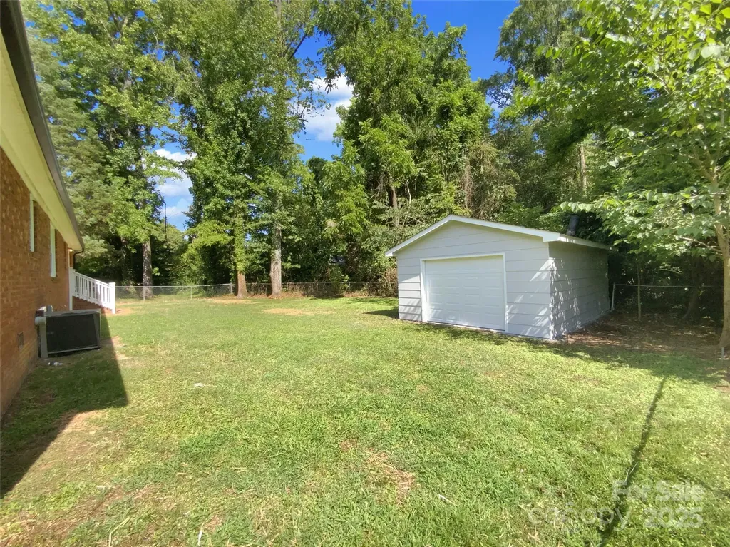 301 Briarcliff Drive Kannapolis NC 28081