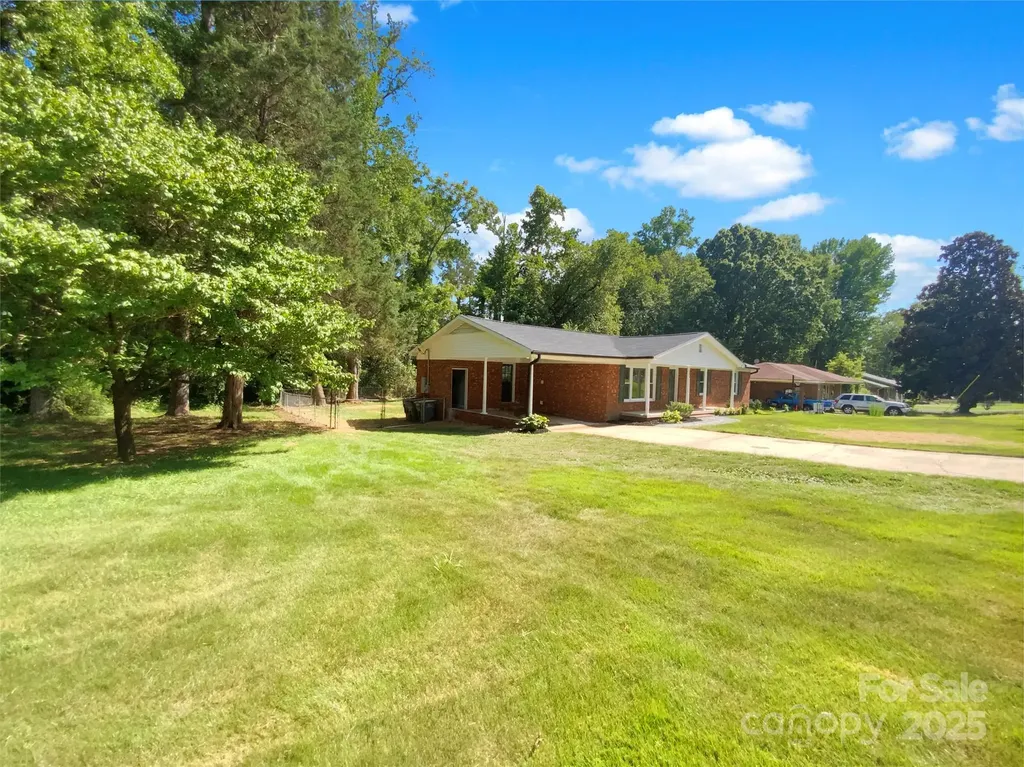 301 Briarcliff Drive Kannapolis NC 28081
