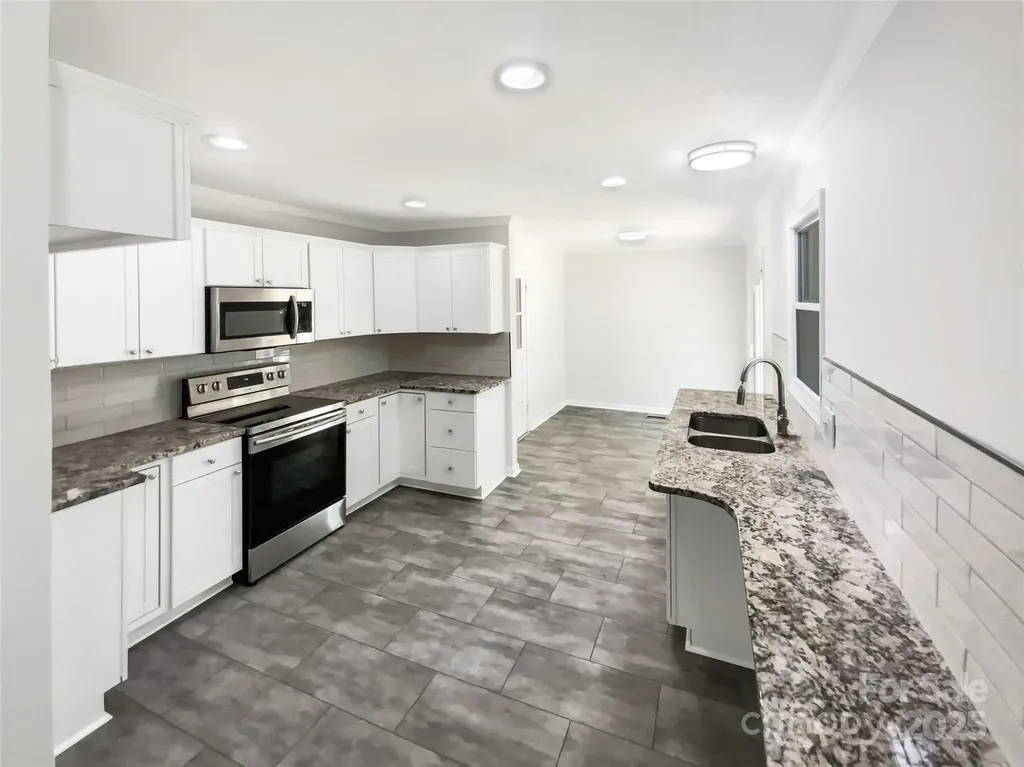 301 Briarcliff Drive Kannapolis NC 28081