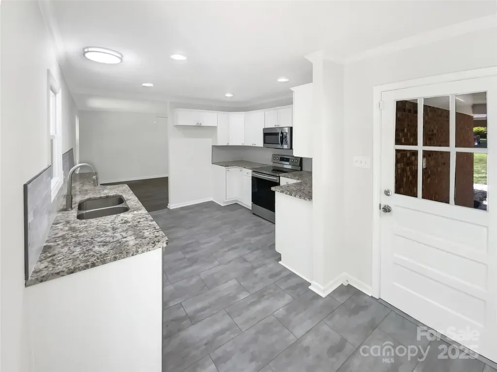 301 Briarcliff Drive Kannapolis NC 28081