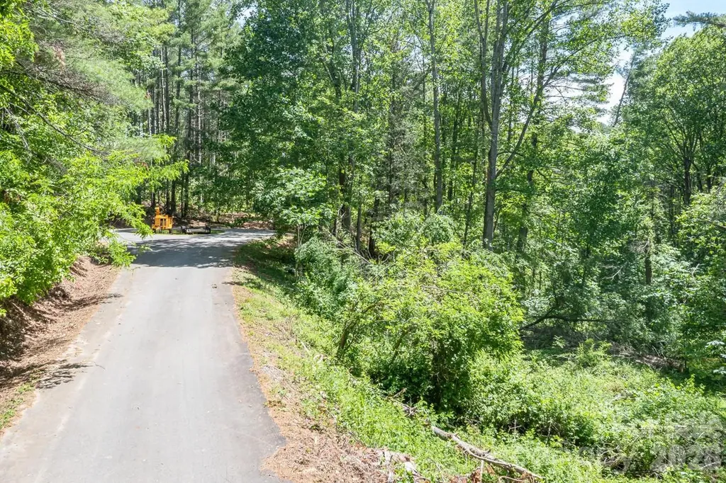 9999 River Edge Drive Burnsville NC 28714