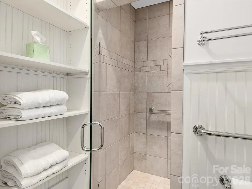 203 6th Avenue W Hendersonville NC 28739