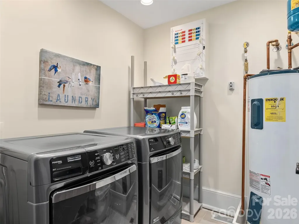 203 6th Avenue W Hendersonville NC 28739