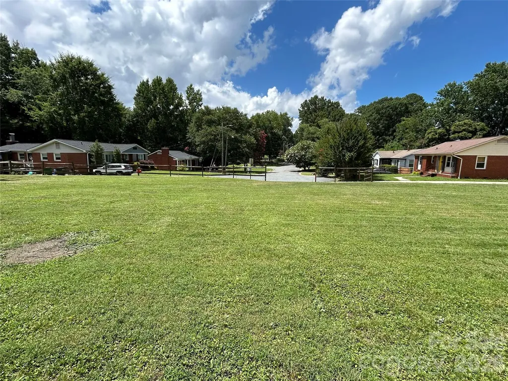 4914 Charleston Drive Charlotte NC 28212