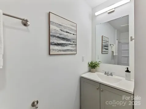 2508 Carrington Court Charlotte NC 28208