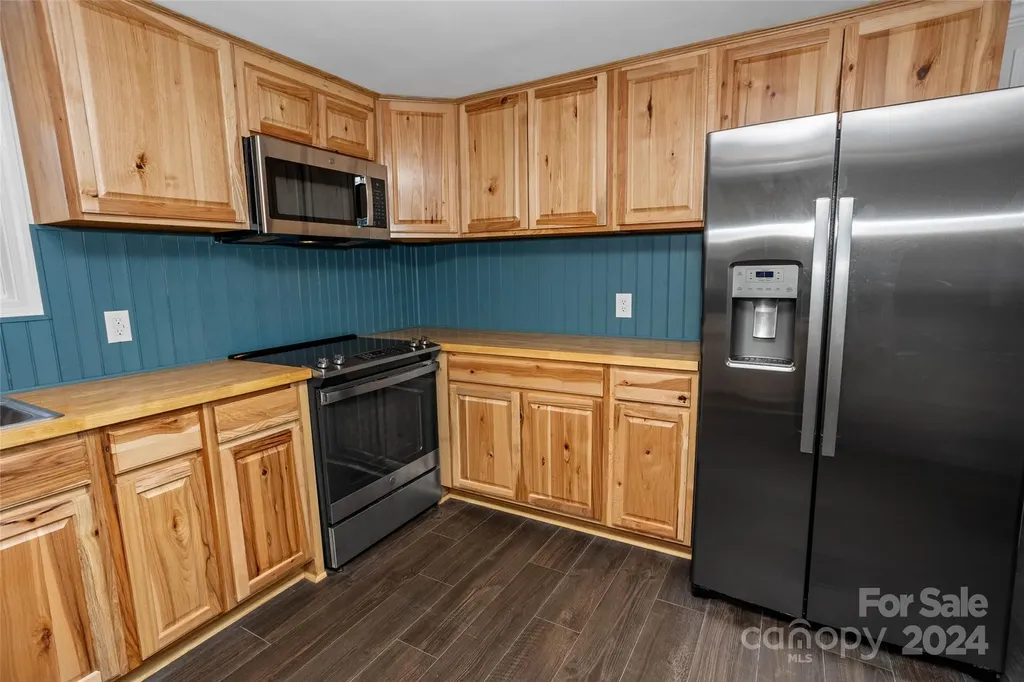 290 Boland Drive Lake Lure NC 28746