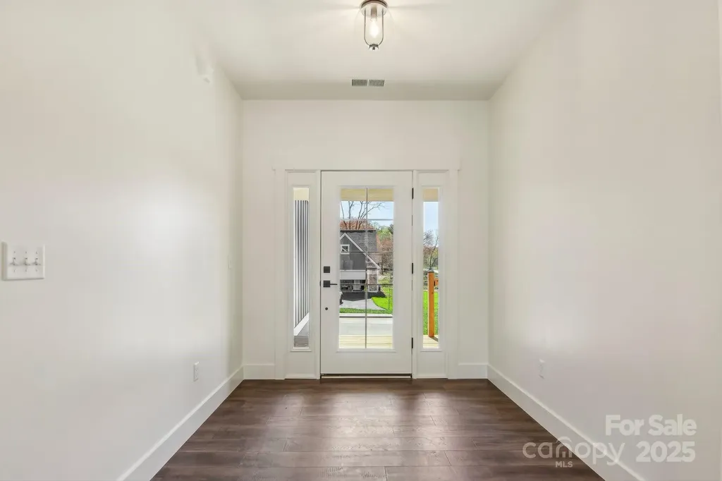 35 Haywood Park Drive Hendersonville NC 28791