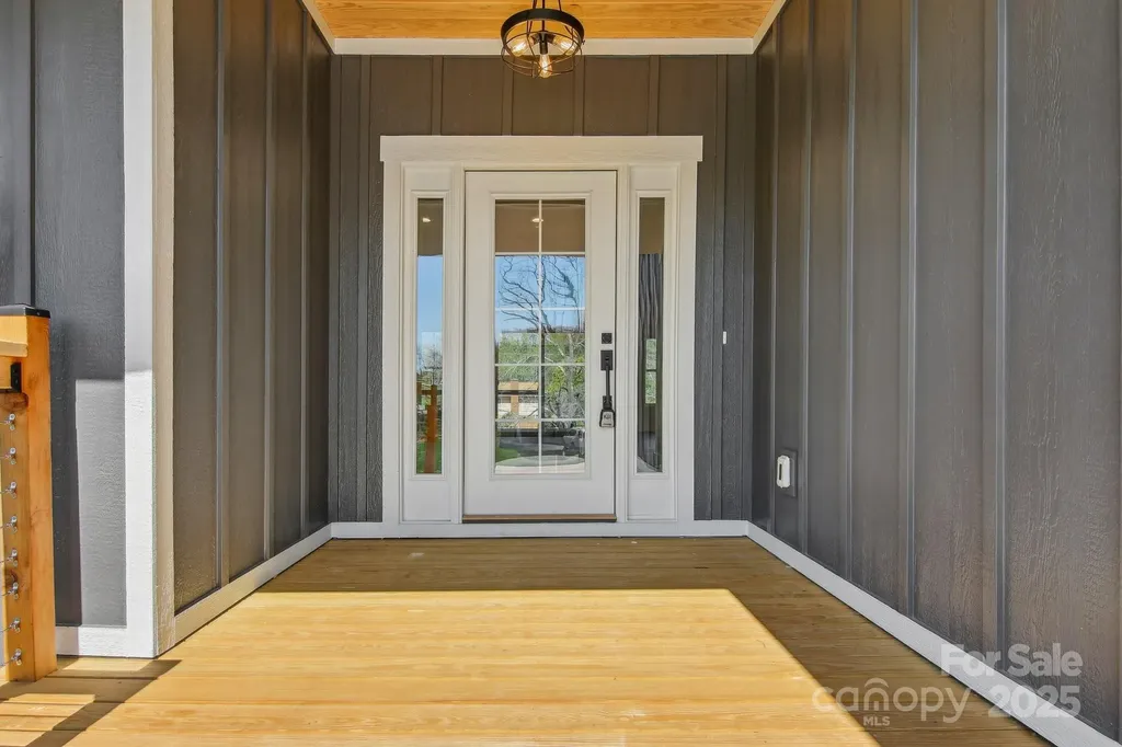 35 Haywood Park Drive Hendersonville NC 28791