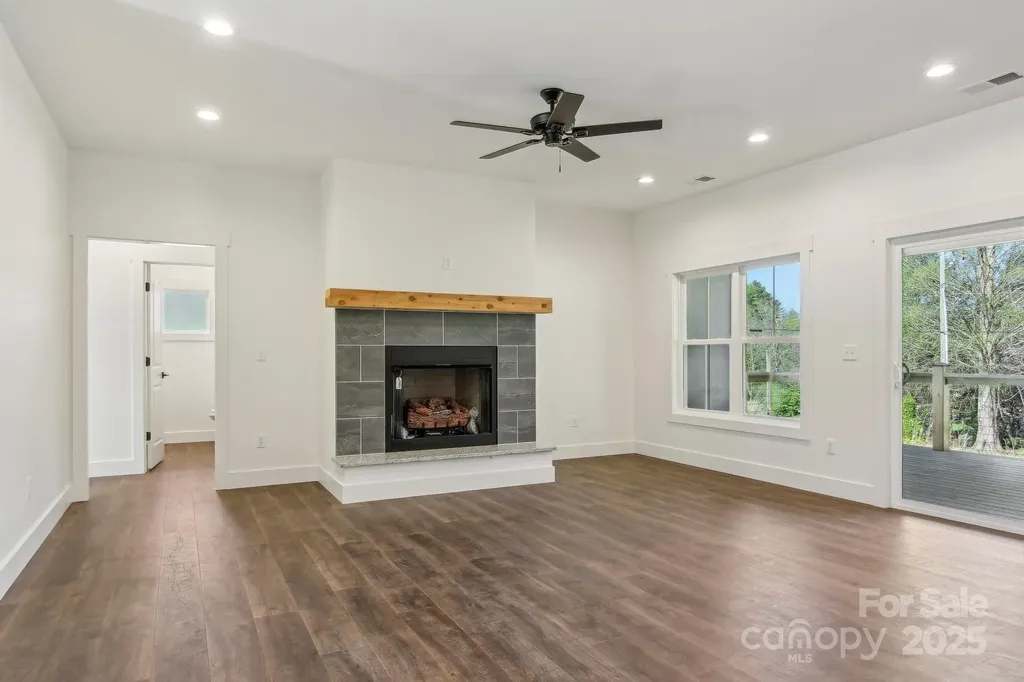 35 Haywood Park Drive Hendersonville NC 28791