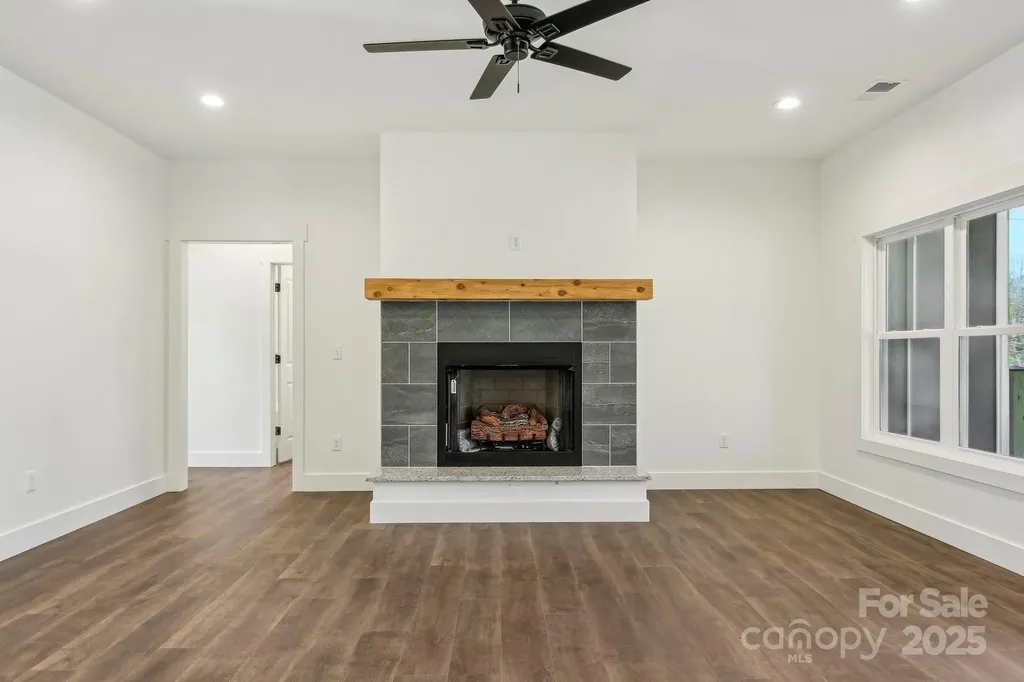 35 Haywood Park Drive Hendersonville NC 28791