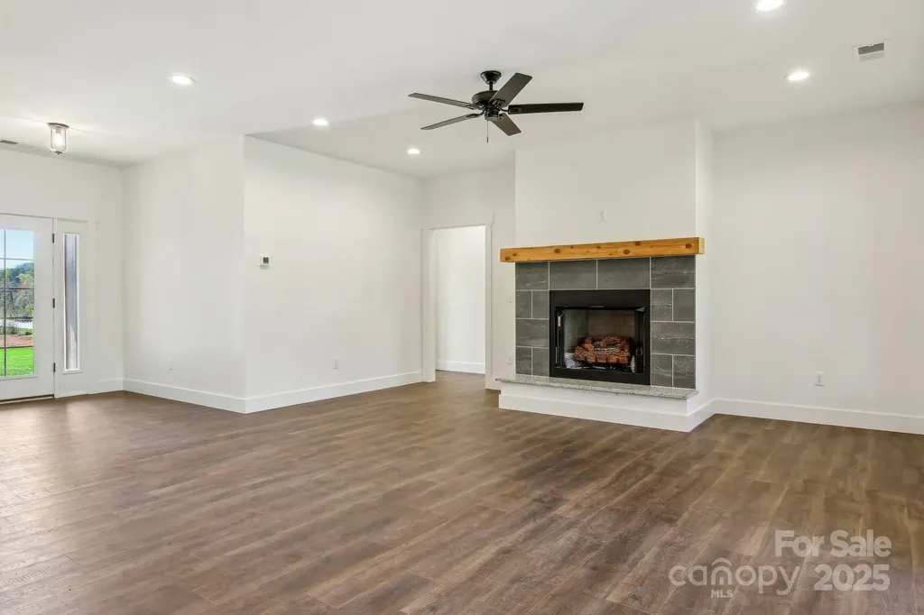 35 Haywood Park Drive Hendersonville NC 28791