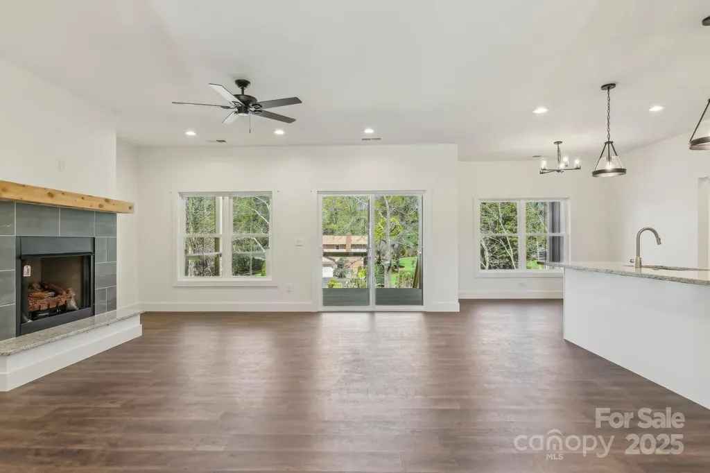 35 Haywood Park Drive Hendersonville NC 28791