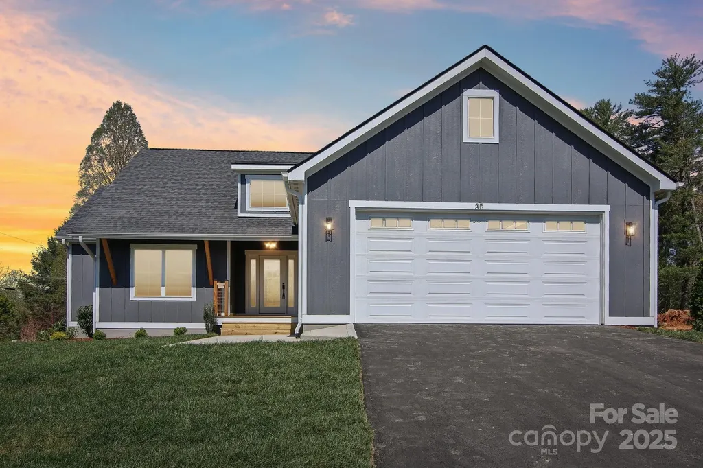 35 Haywood Park Drive Hendersonville NC 28791