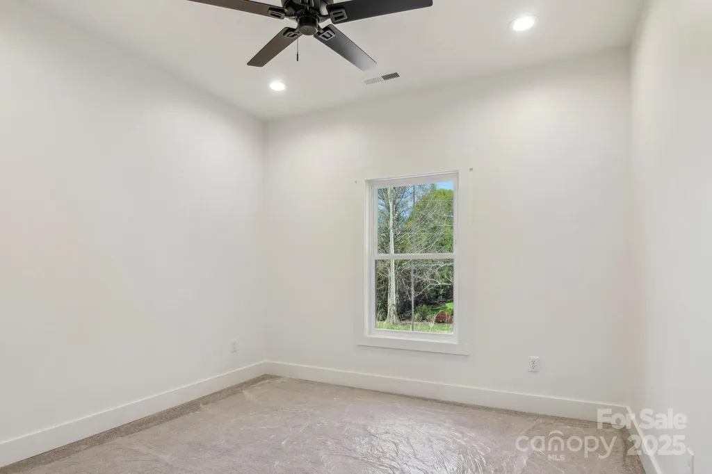 35 Haywood Park Drive Hendersonville NC 28791