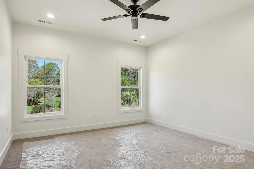 35 Haywood Park Drive Hendersonville NC 28791