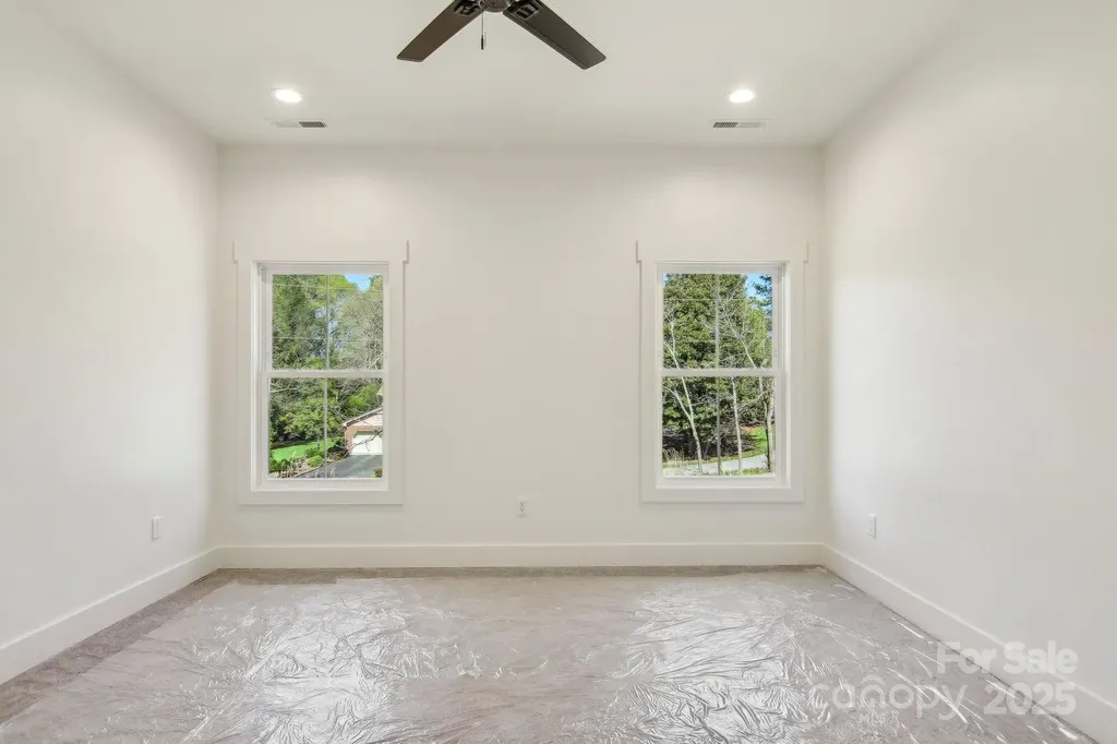 35 Haywood Park Drive Hendersonville NC 28791