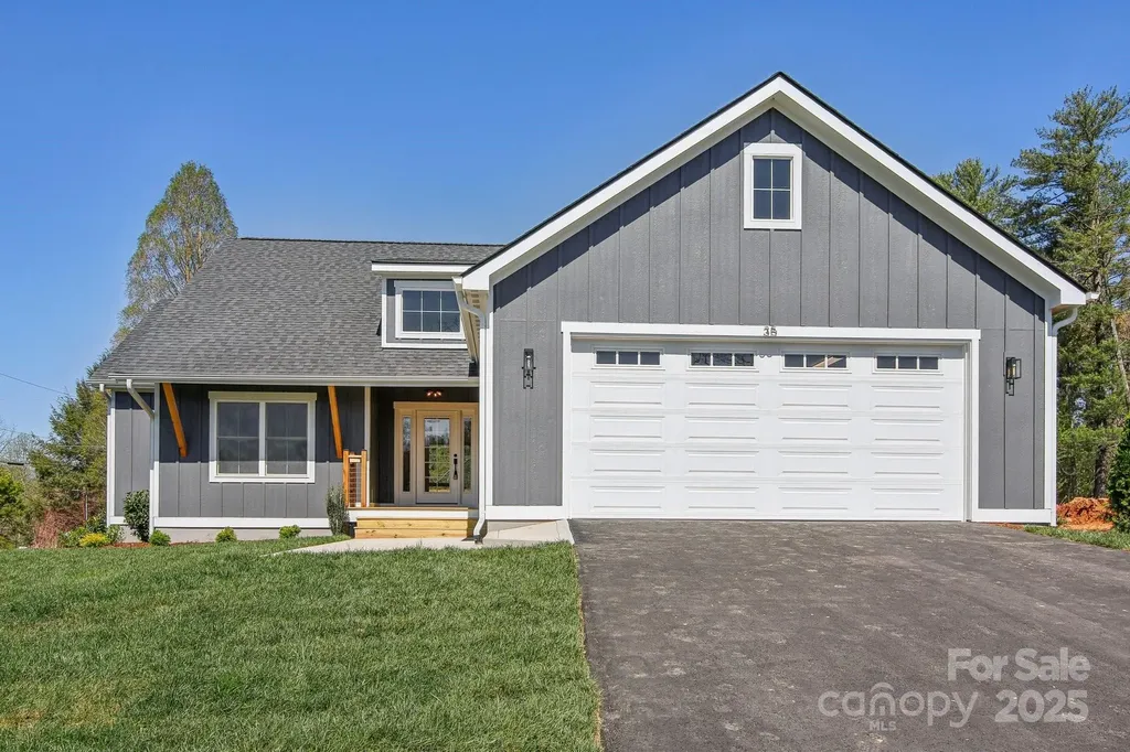 35 Haywood Park Drive Hendersonville NC 28791
