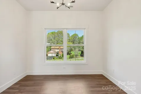 35 Haywood Park Drive Hendersonville NC 28791