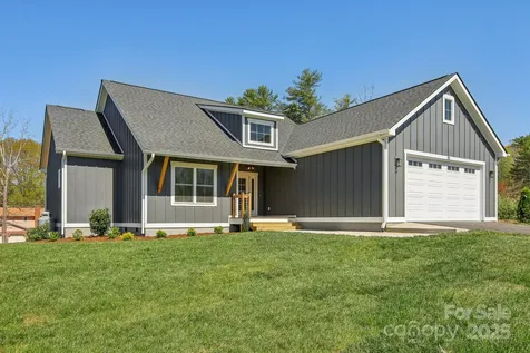 35 Haywood Park Drive Hendersonville NC 28791